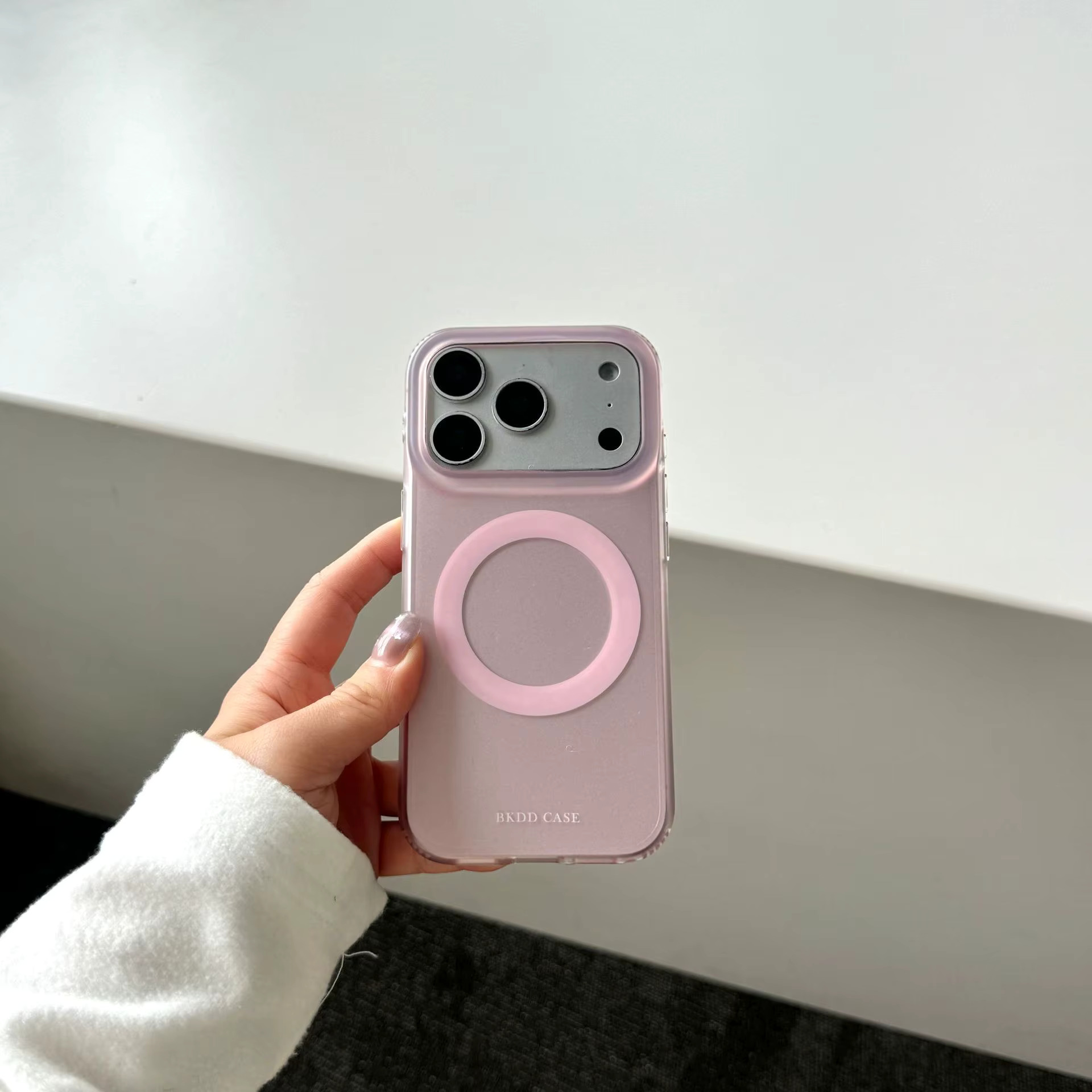 iPhone 17 Pro Max Silver Oil Magnetic Case - Pink 35806 - image 1