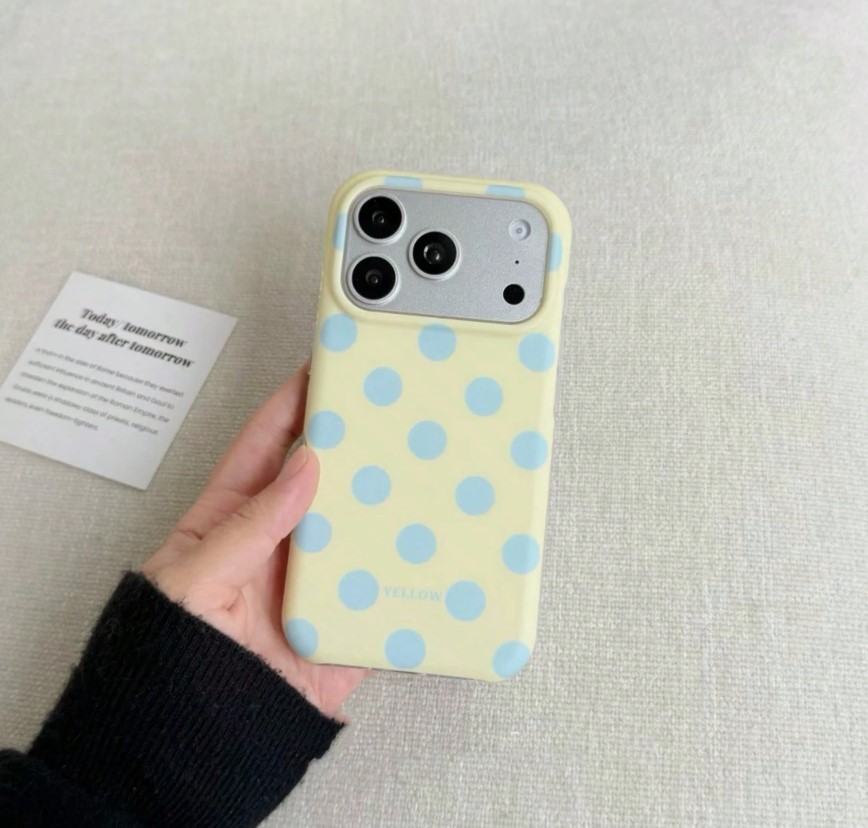 iPhone 16 Pro Max Round Edge Dots Case - Light yellow 35781 - image 1